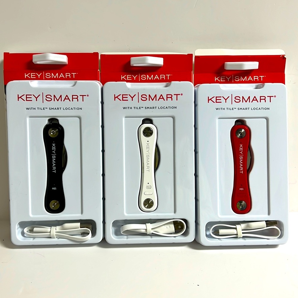 BLACK - KeySmart Pro with Tile